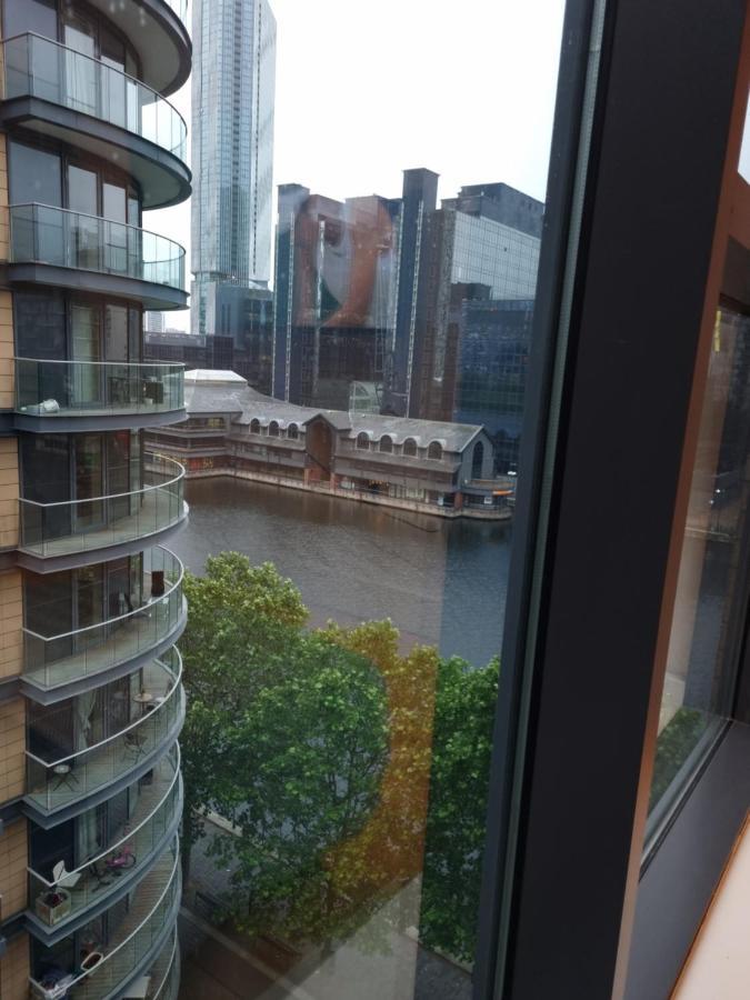 Luxury Waterside Apartment Canary Wharf Лондон Екстериор снимка